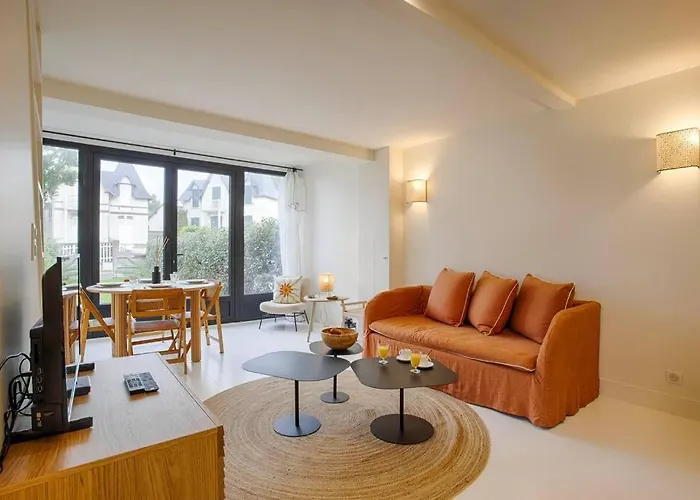 Hsh Blonville/deauville : Magnifique Maison Avec Jardin Апартаменты